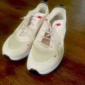 Gently used Nike Air Max sneakers. In excellent condition.